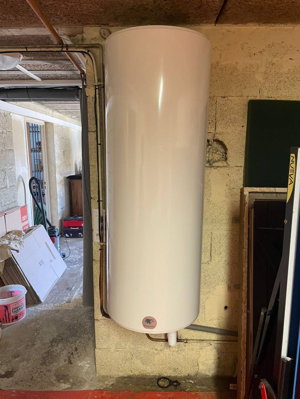 Remplacement chauffe eau 200L vertical mural STEATITE THERMOR VILLEMOIRIEU